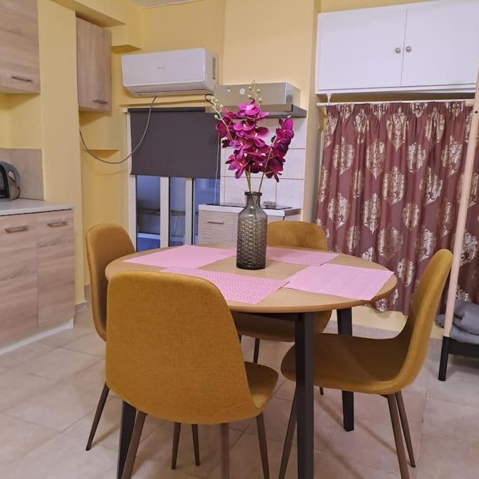 Zenia Home 1 Στην Καρδιά Της Πάτρας Kültér fotó
